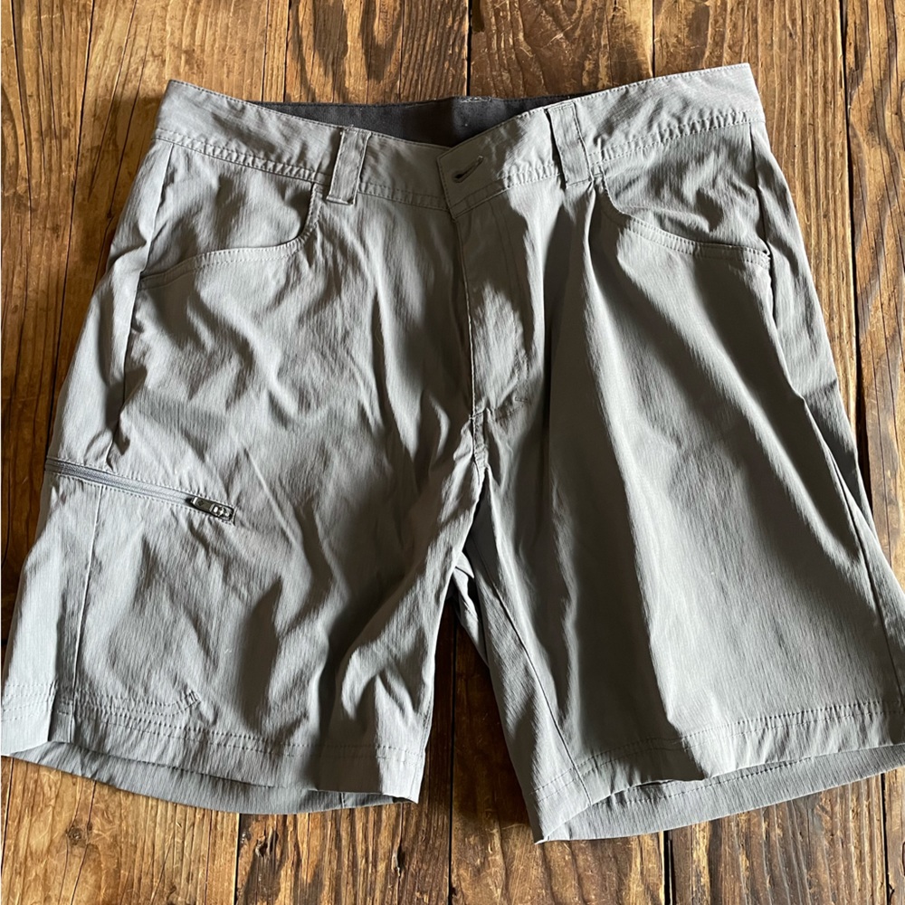 Columbia Outdoors shorts